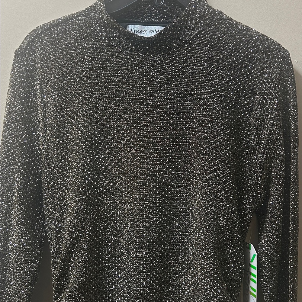 Almost Famous NWT Sparkle Mock Neck Long Sleeve Top - Glitter Black size L